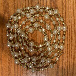 9 FOOT STRAND OF BEADED CHRISTMAS GARLAND, PEARLS/GOLD BEADS, LIKE NEW